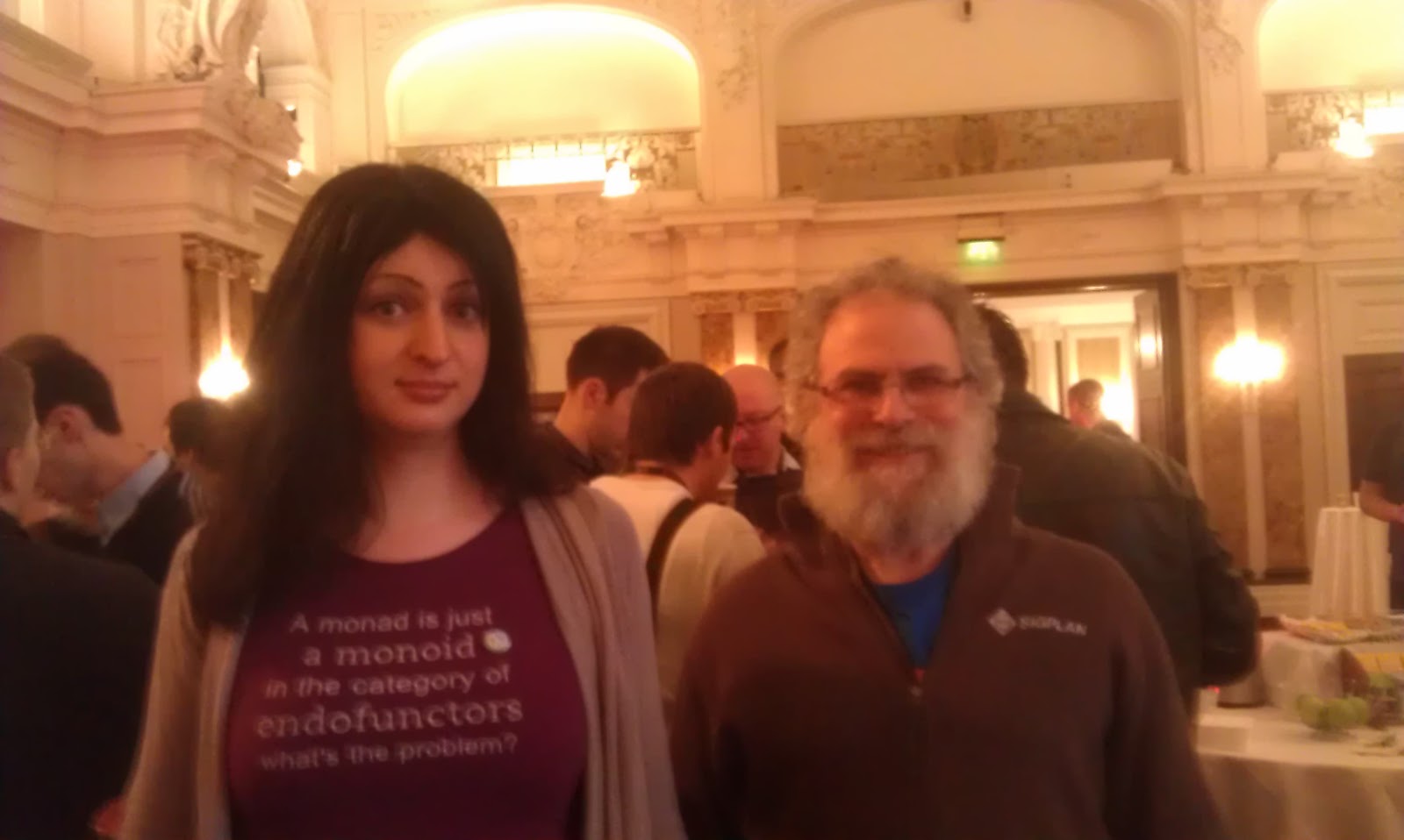 Eine Monade ist nichts anderes als ein Monoidobjekt in einer Kategorie von Endofunktoren